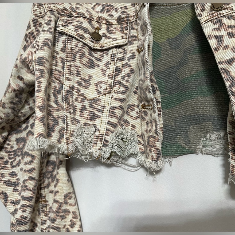 Leopard Print Distressed Denim Jacket - Picture 3 of 4